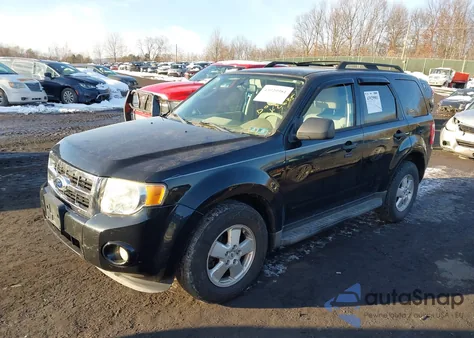 2011 Ford Escape Xlt z USA, uszkodzony, nr VIN 1FMCU9D79BKB43383